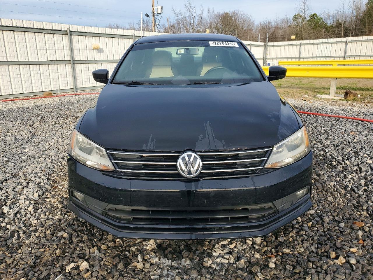 2016 VOLKSWAGEN JETTA SPORT photo 5