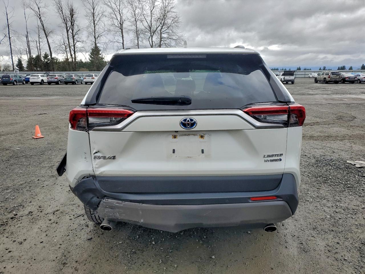 2021 TOYOTA RAV4 LIMITED photo 6