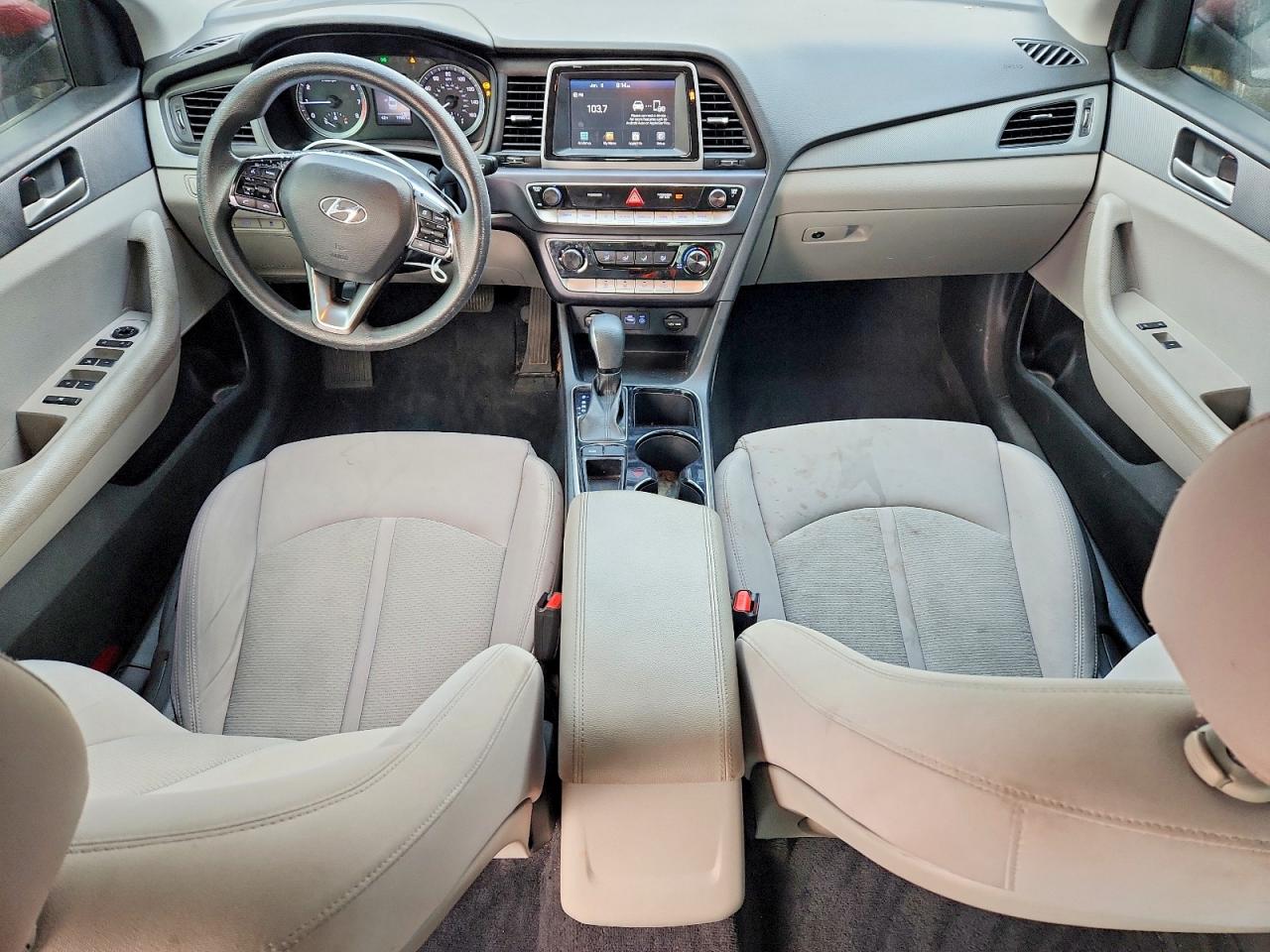 2018 HYUNDAI SONATA SE photo 8