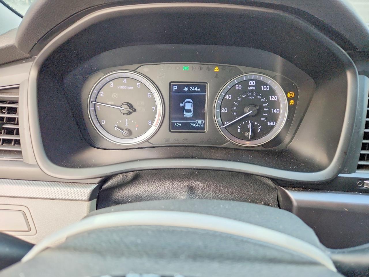 2018 HYUNDAI SONATA SE photo 9
