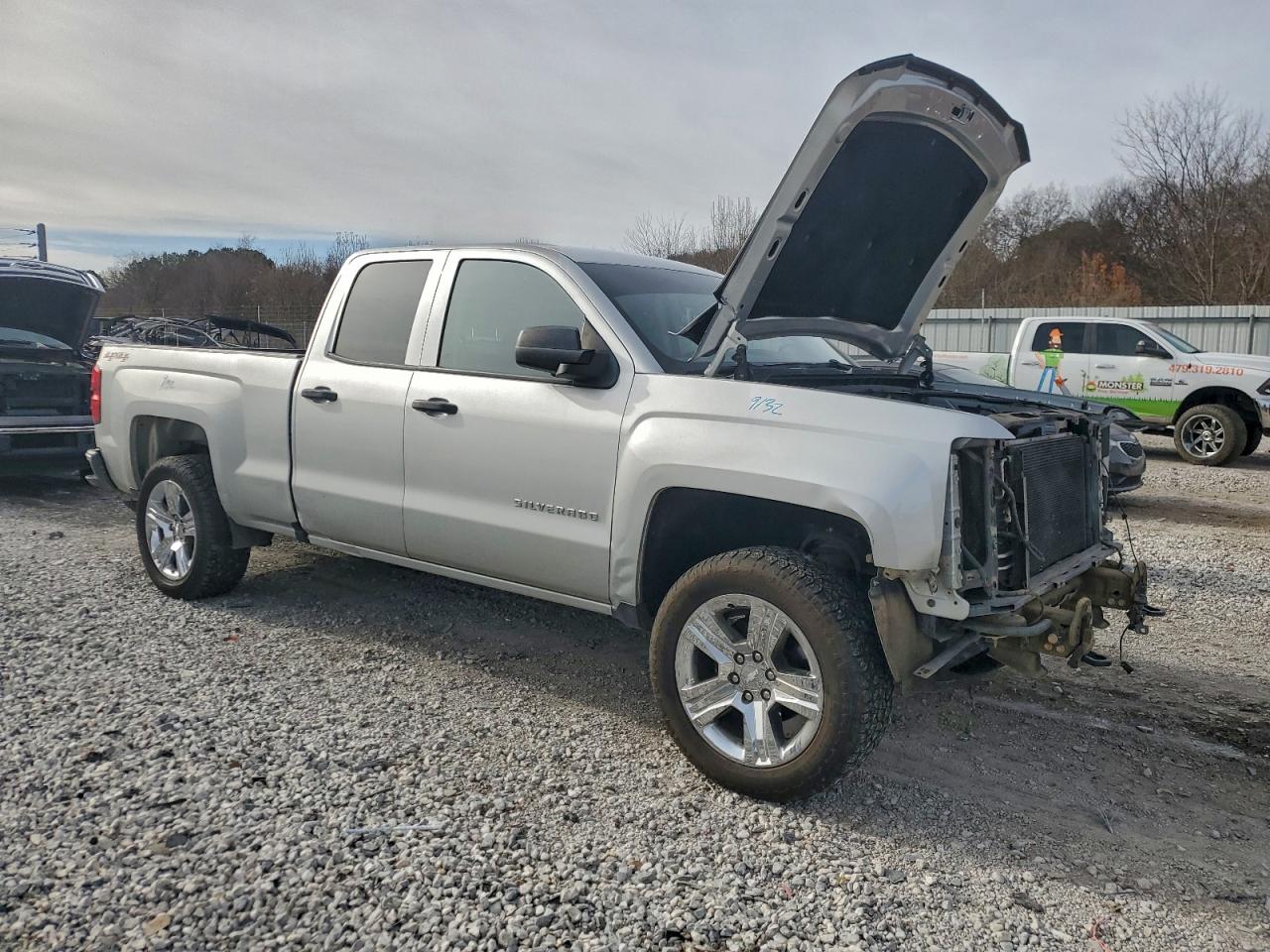 2017 CHEVROLET SILVERADO K1500 CUSTOM photo 4