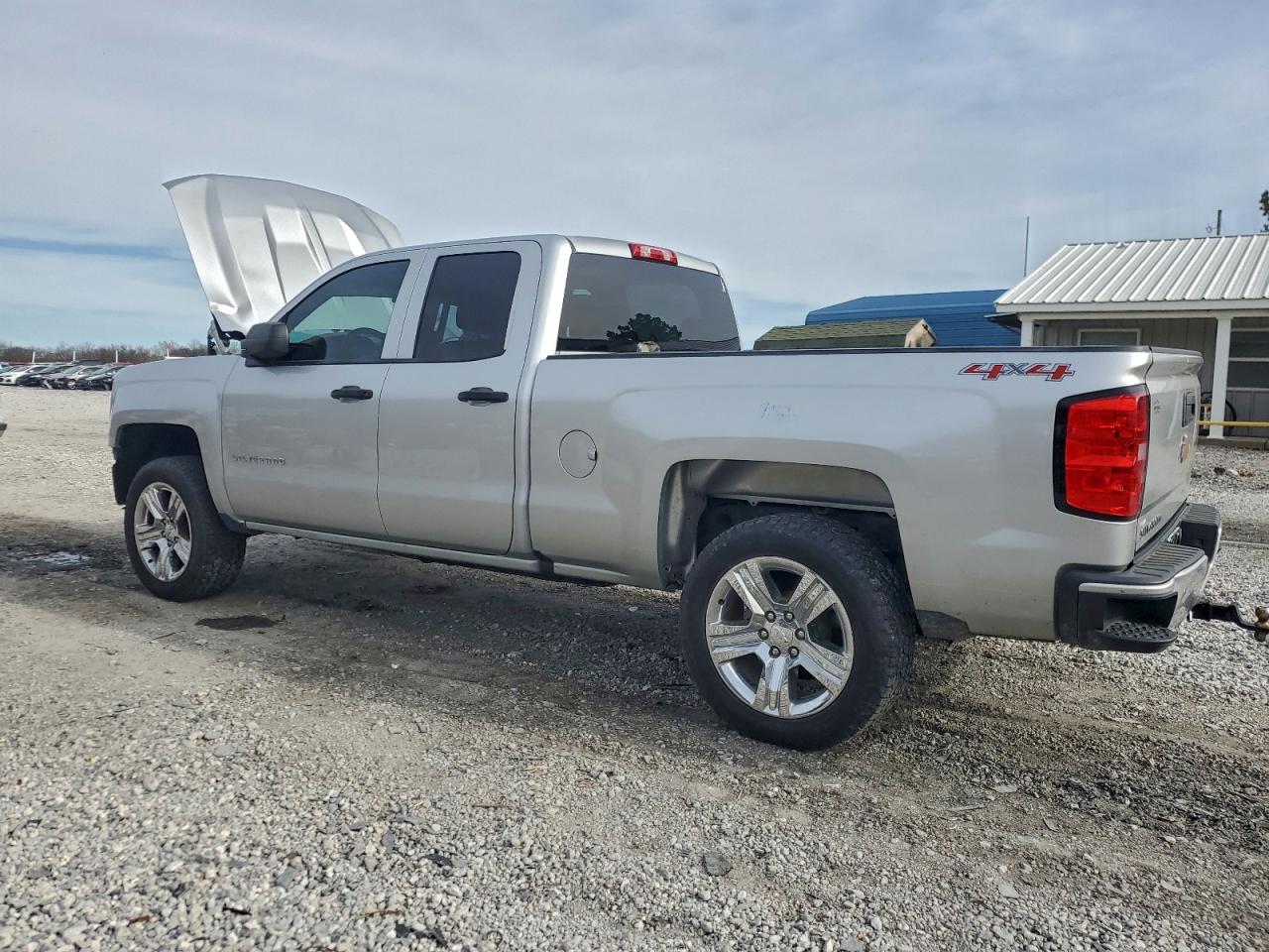 2017 CHEVROLET SILVERADO K1500 CUSTOM photo 2