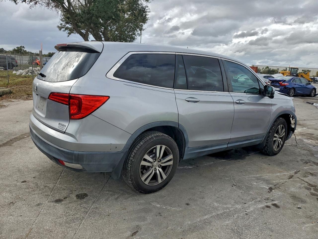 2016 HONDA PILOT EXL photo 3