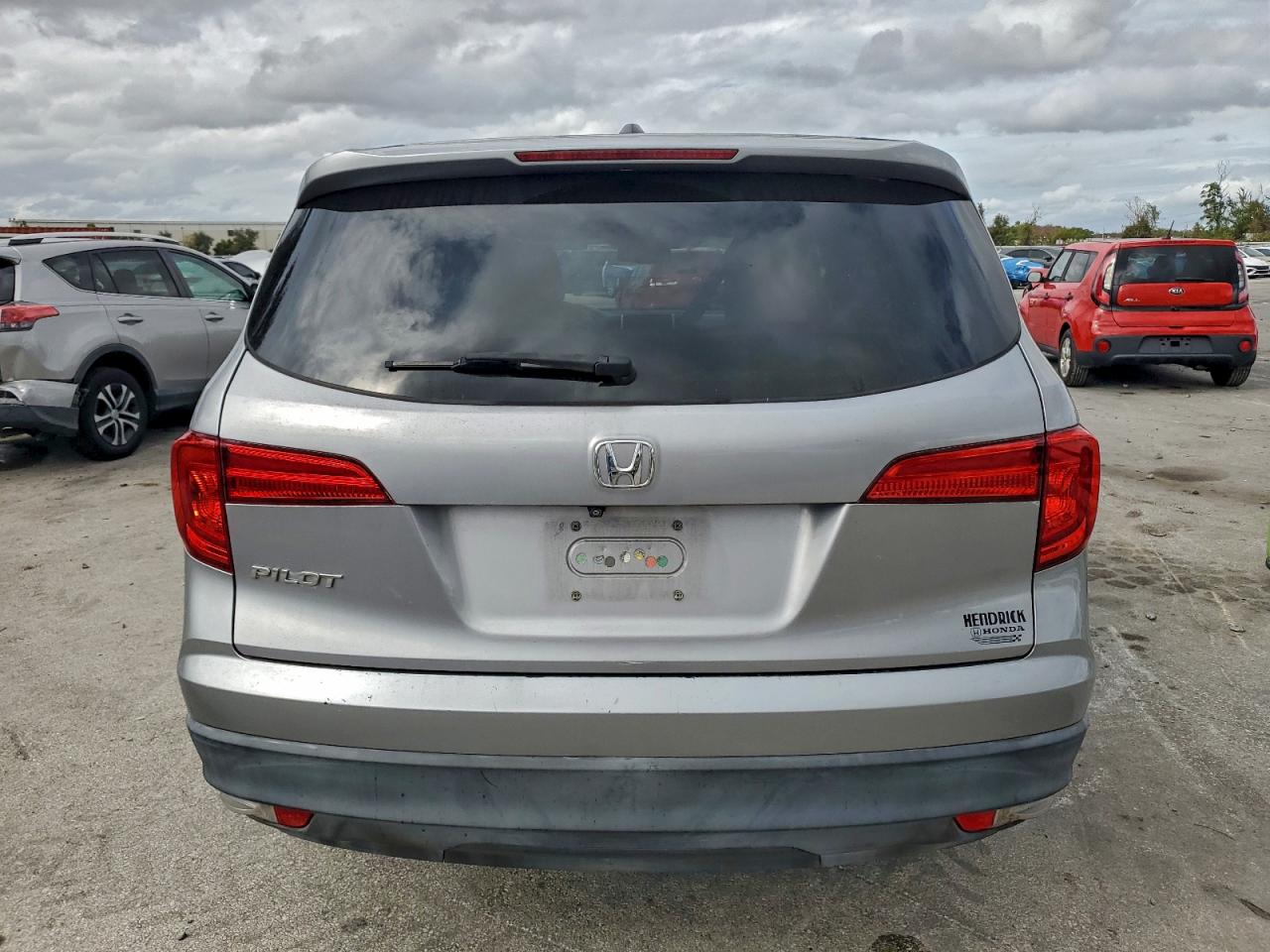 2016 HONDA PILOT EXL photo 6