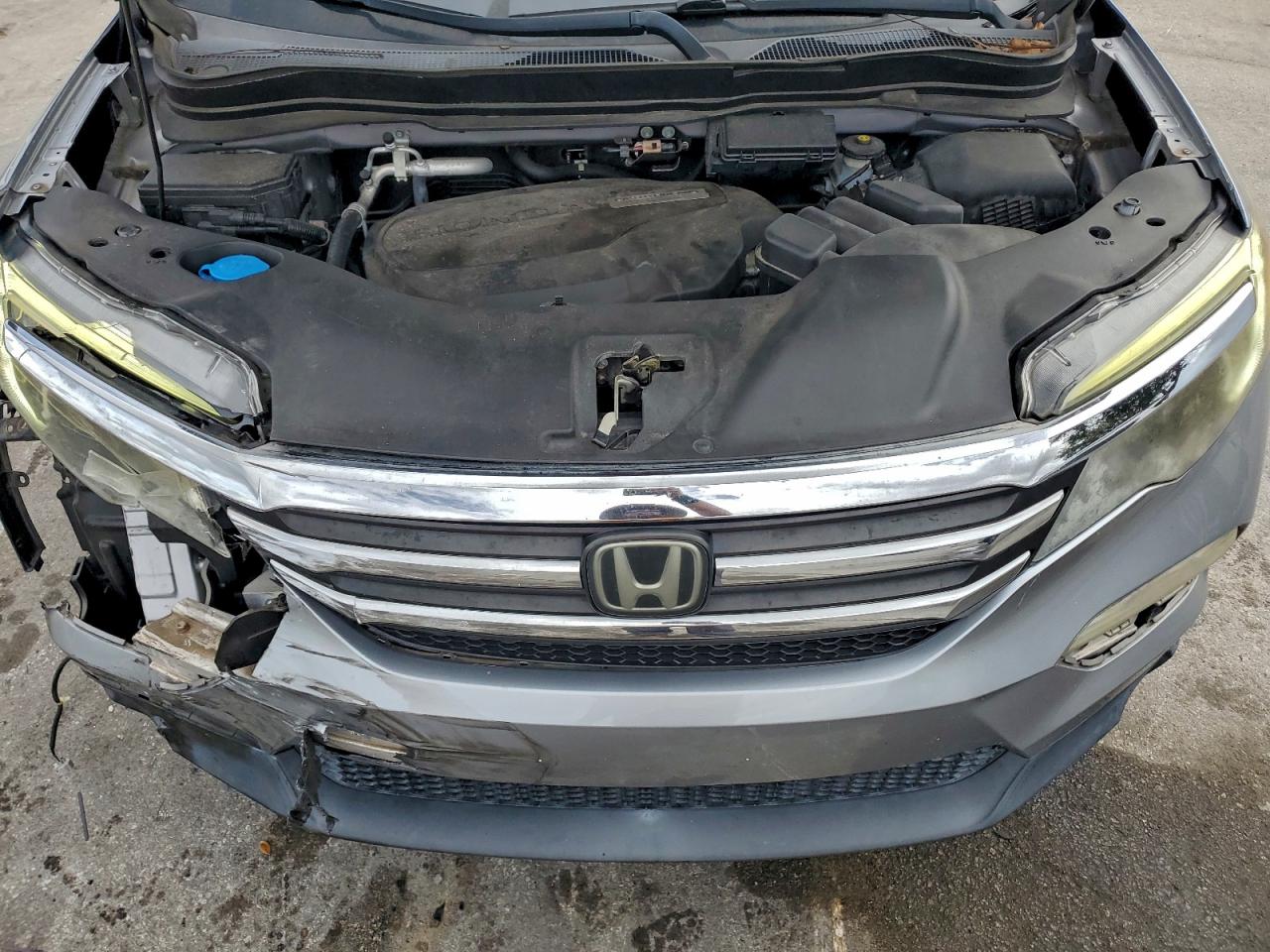 2016 HONDA PILOT EXL photo 12