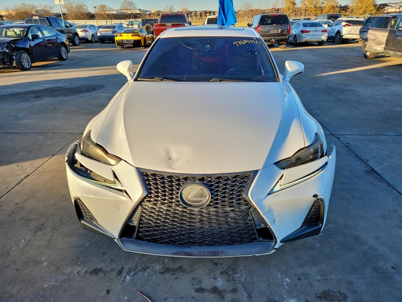 2018 LEXUS IS 300 photo 5