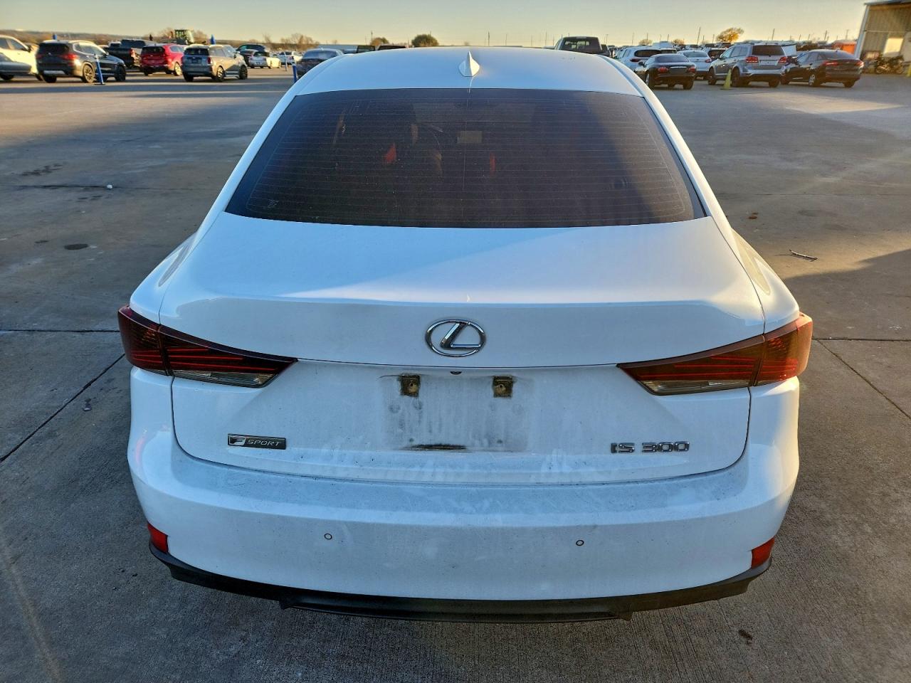 2018 LEXUS IS 300 photo 6