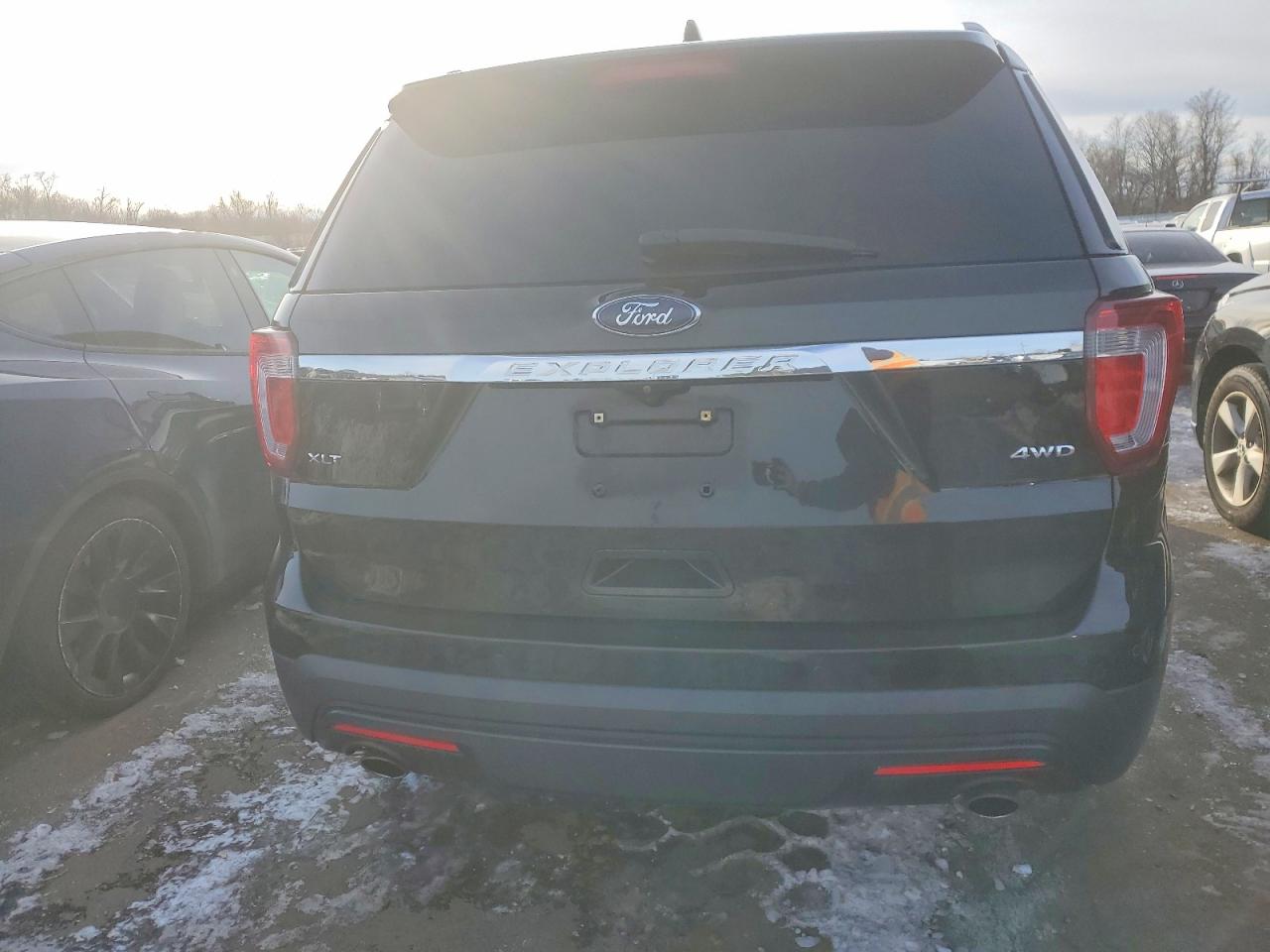 2016 FORD EXPLORER XLT photo 6