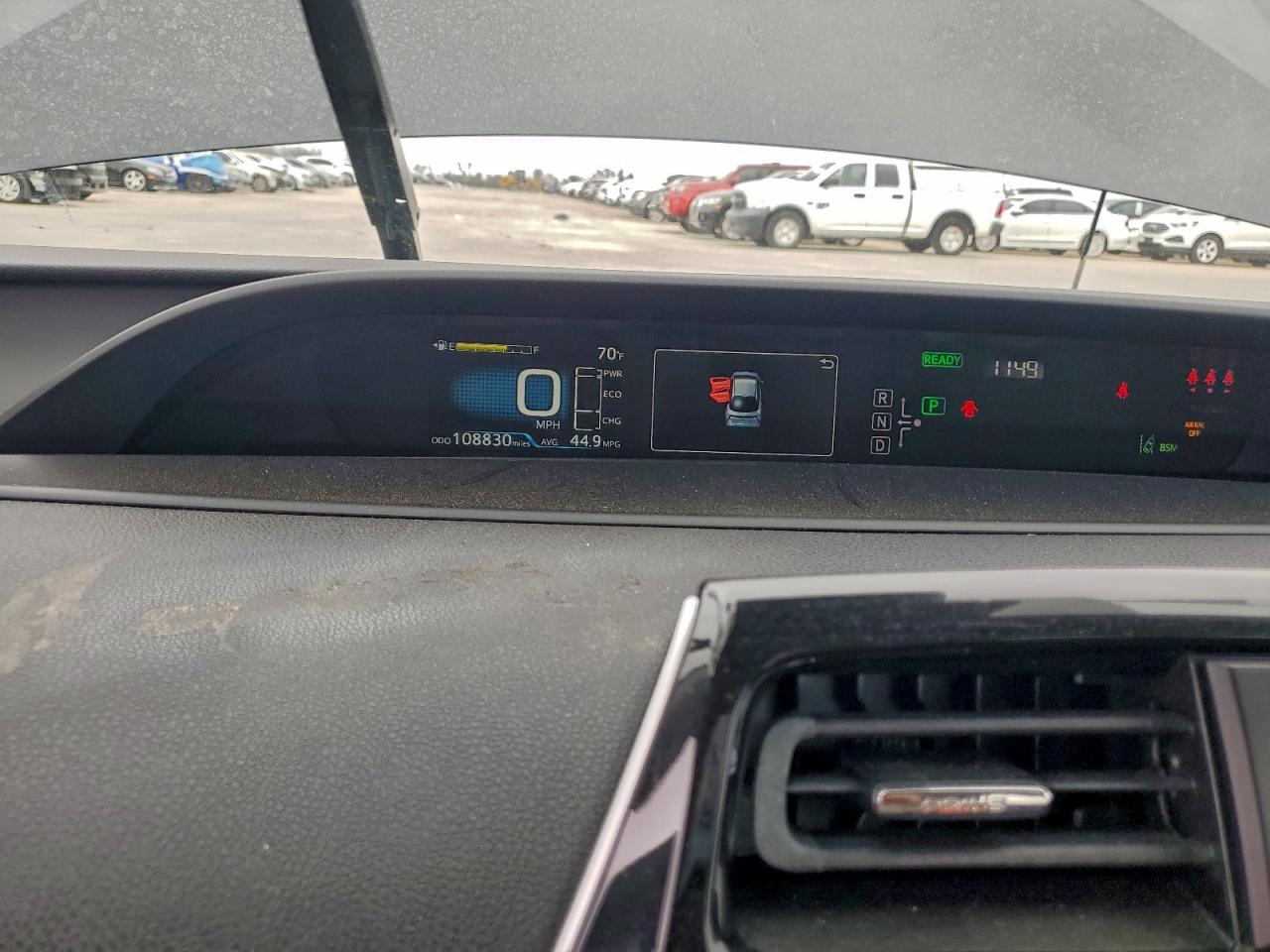 2017 TOYOTA PRIUS photo 9
