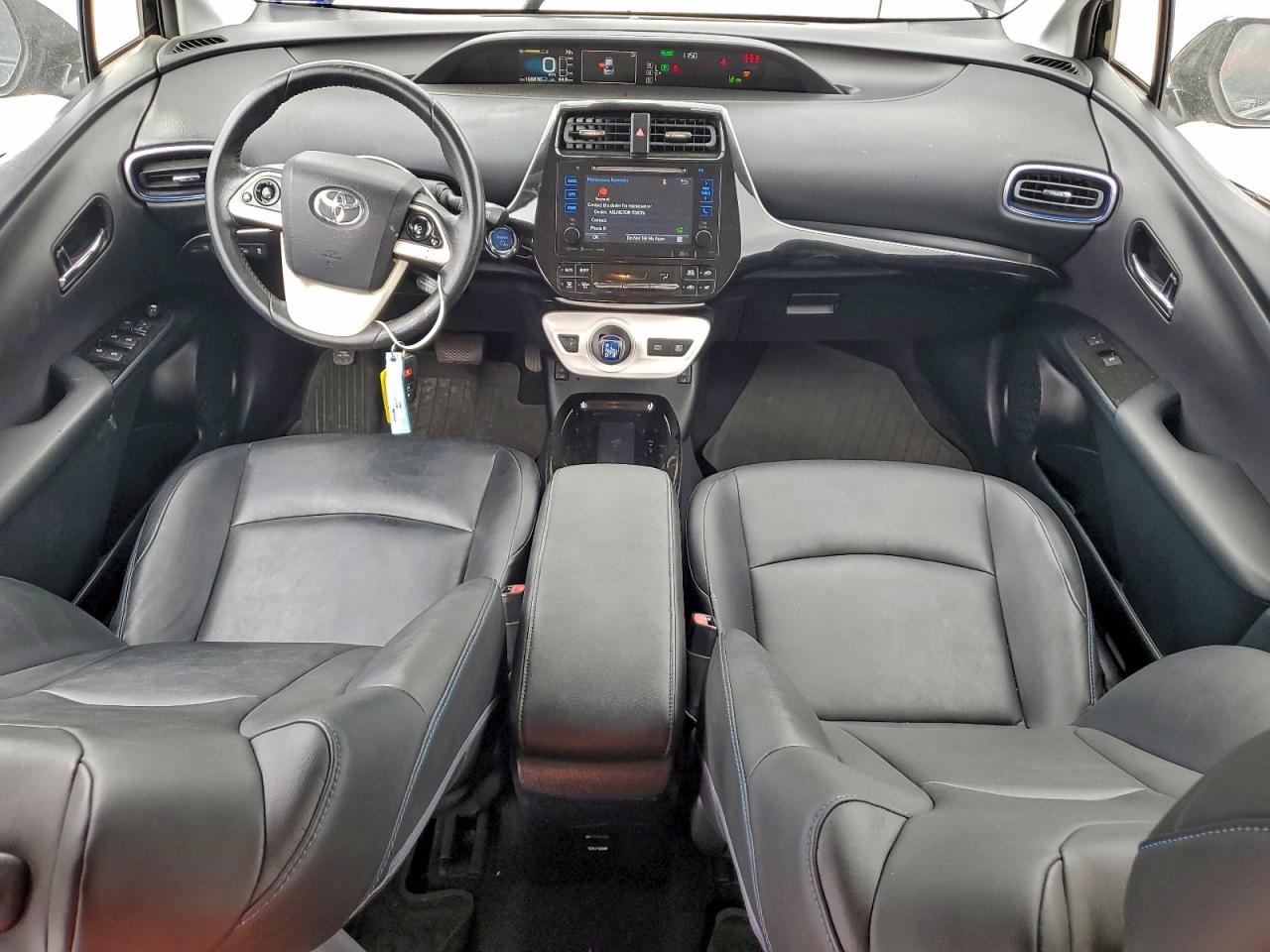 2017 TOYOTA PRIUS photo 8