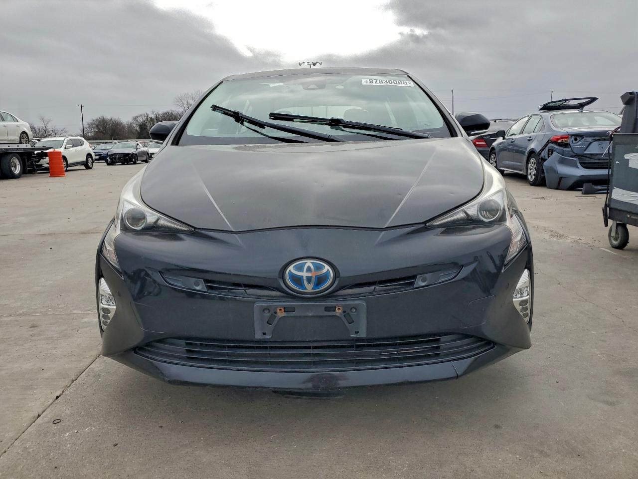 2017 TOYOTA PRIUS photo 5