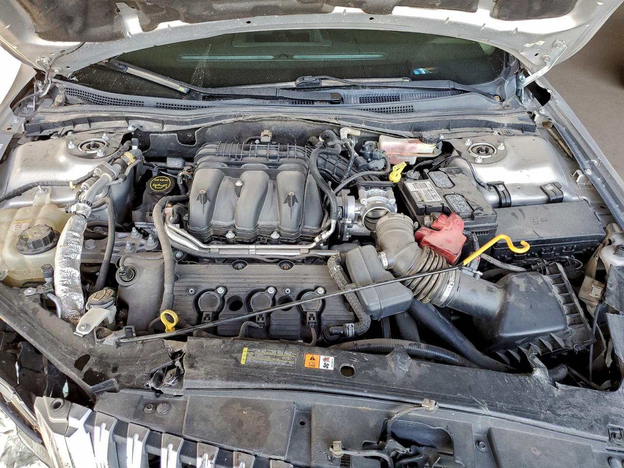 2010 MERCURY MILAN PREMIER photo 11