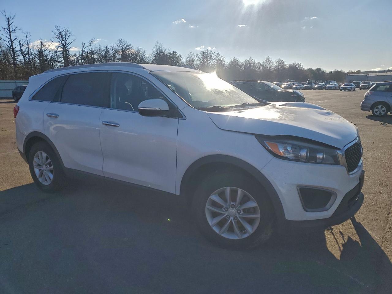 2016 KIA SORENTO LX photo 4