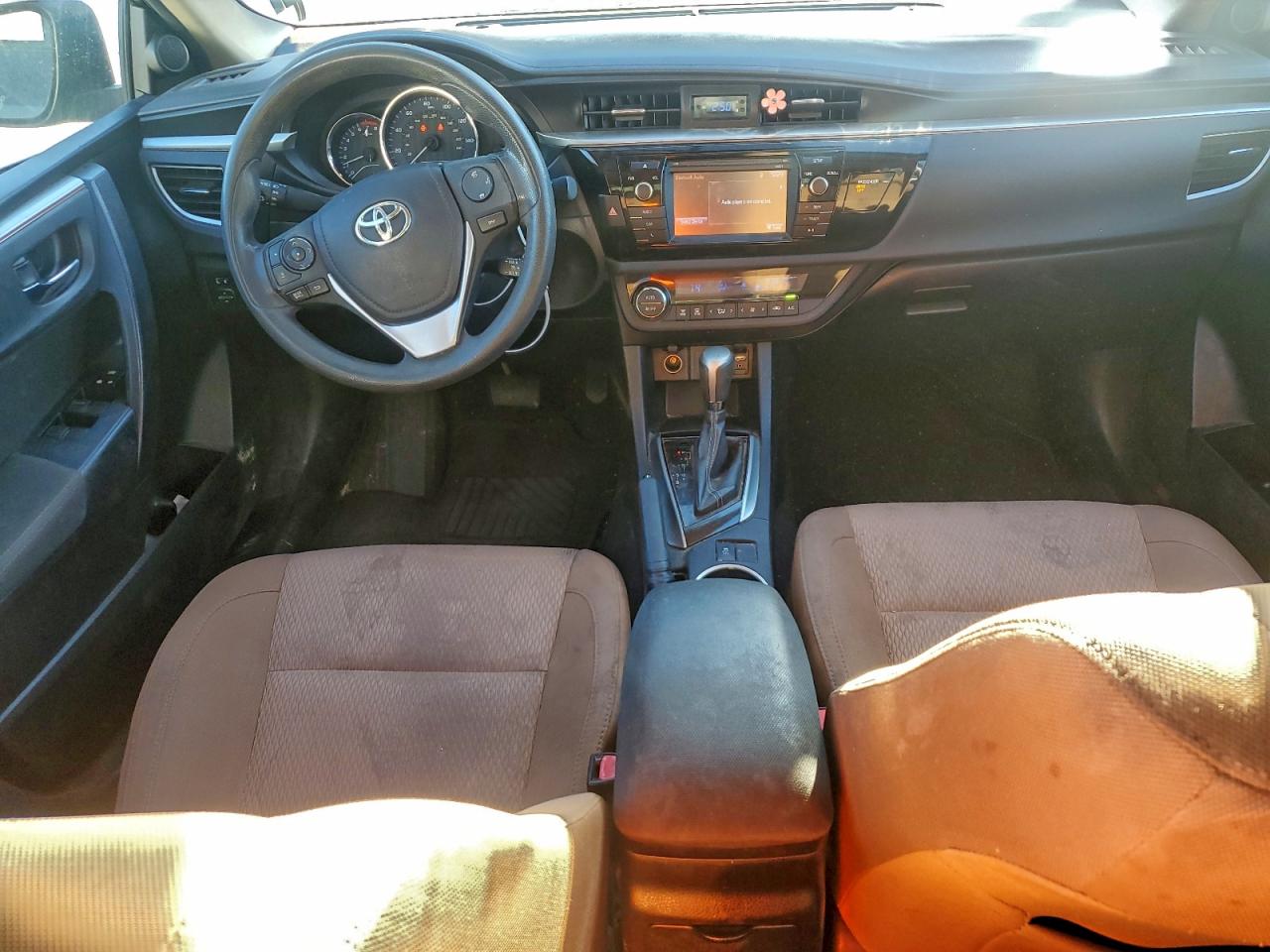 2016 TOYOTA COROLLA L photo 8