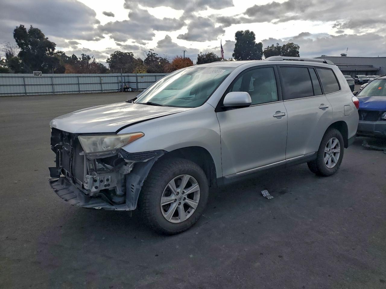 2013 TOYOTA HIGHLANDER