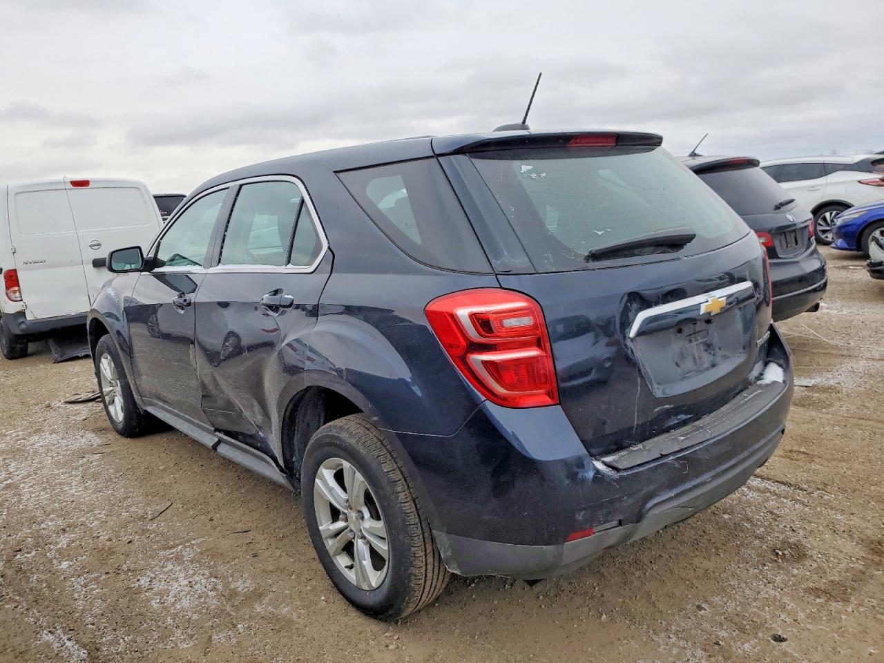 2016 CHEVROLET EQUINOX LS photo 2