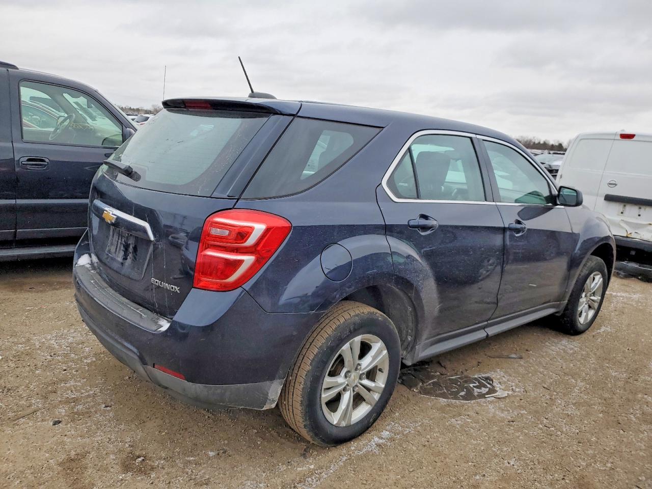 2016 CHEVROLET EQUINOX LS photo 3