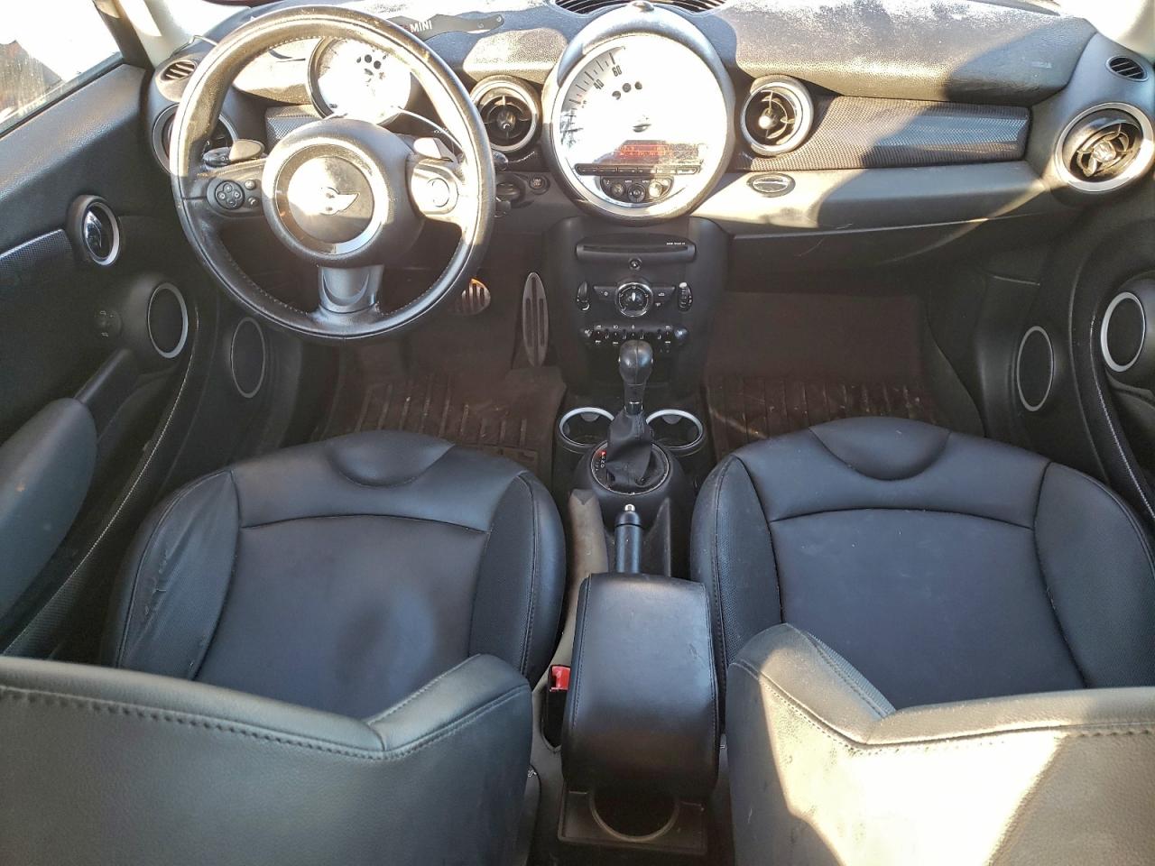 2011 MINI COOPER S photo 8