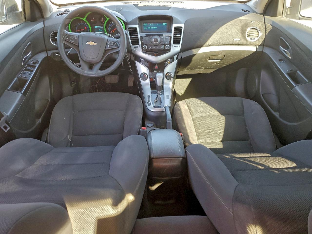 2016 CHEVROLET CRUZE LIMITED LT photo 8