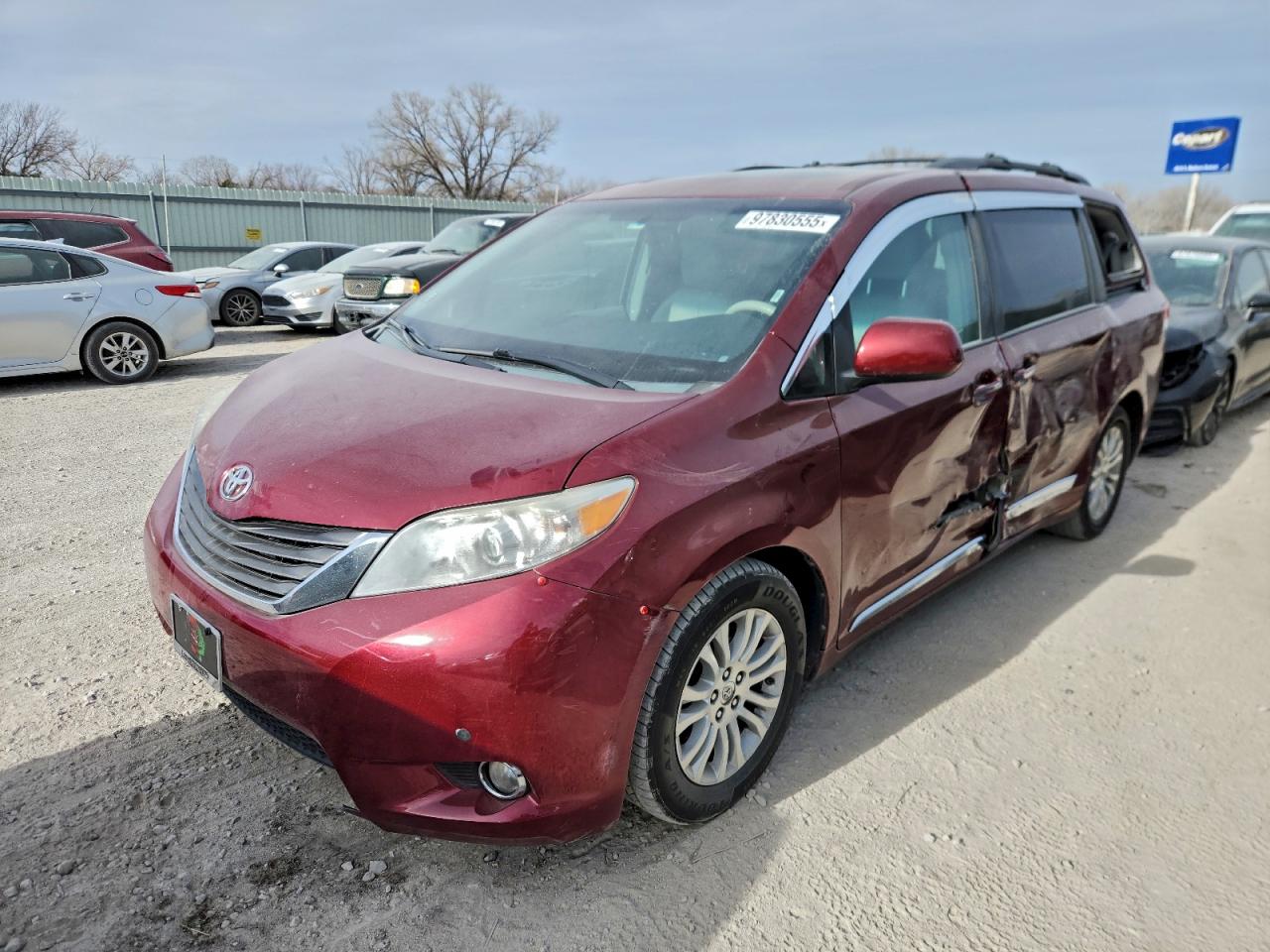 2013 TOYOTA SIENNA