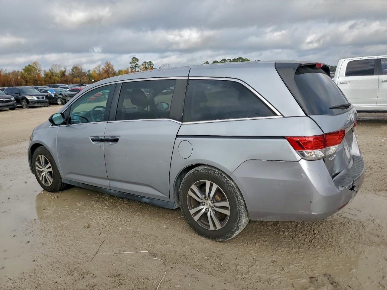 2016 HONDA ODYSSEY LX photo 3