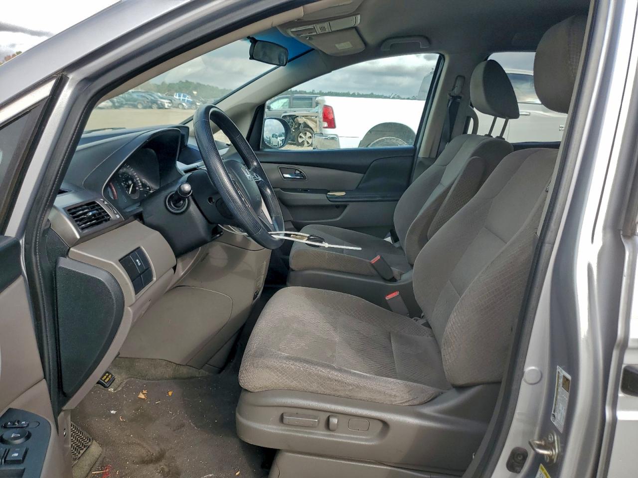 2016 HONDA ODYSSEY LX photo 13