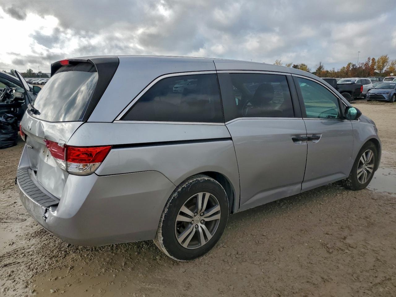2016 HONDA ODYSSEY LX photo 5