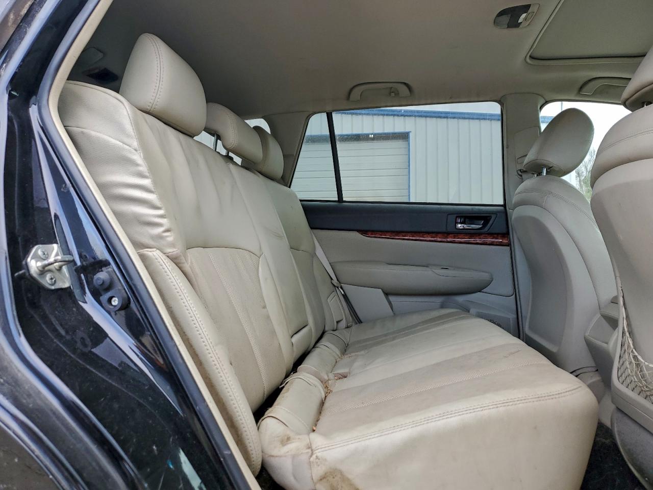 2011 SUBARU OUTBACK 3.6R LIMITED photo 11