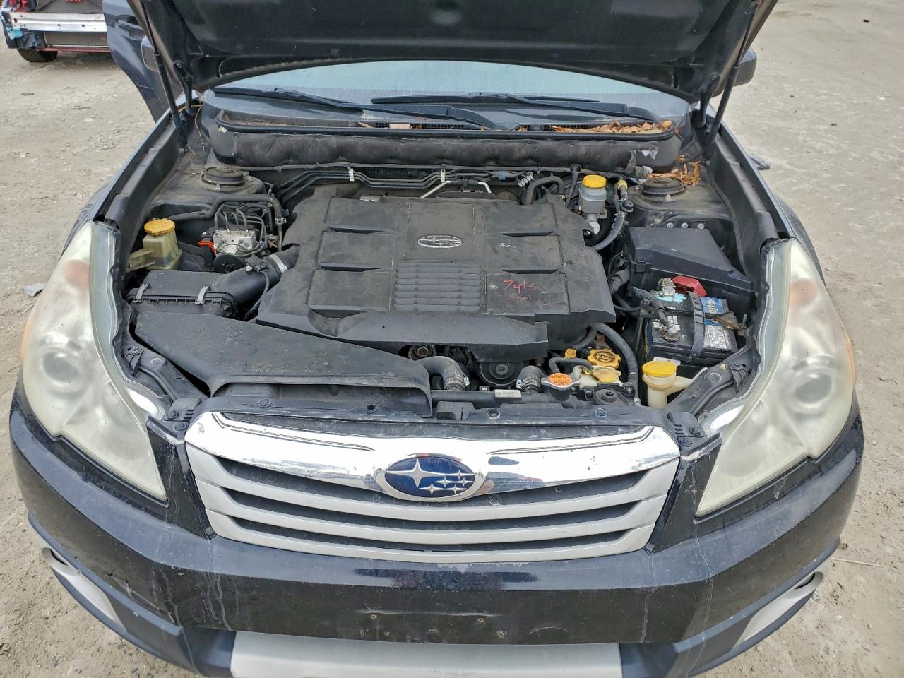 2011 SUBARU OUTBACK 3.6R LIMITED photo 12