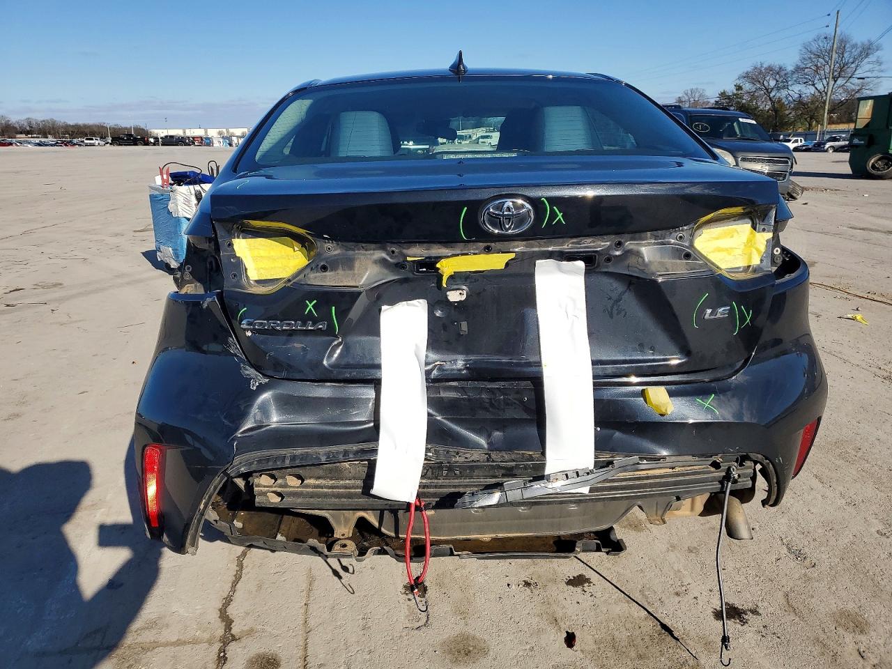 2021 TOYOTA COROLLA LE photo 11