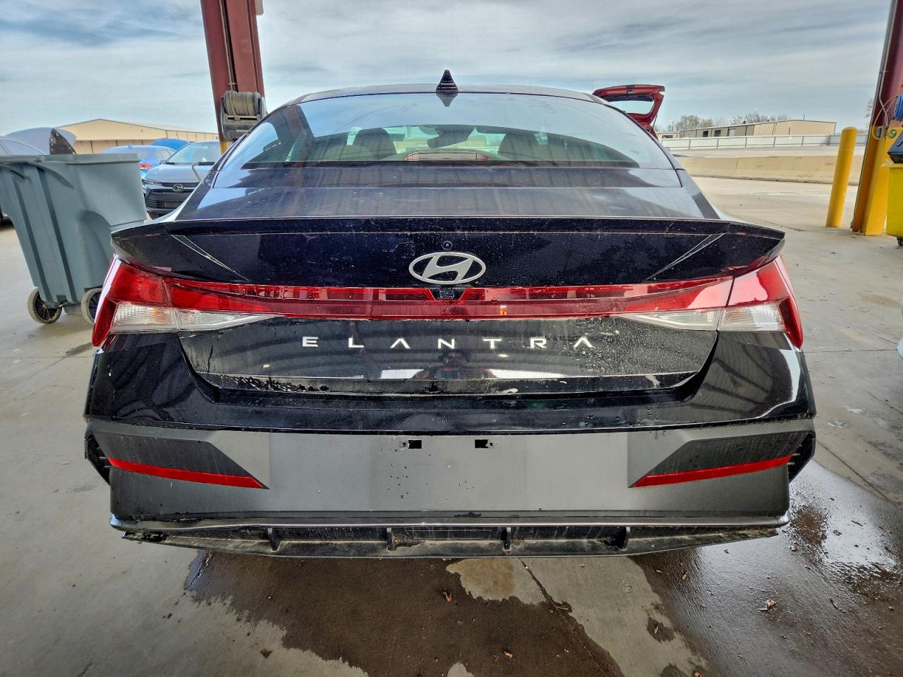 2025 HYUNDAI ELANTRA SEL SPORT photo 6