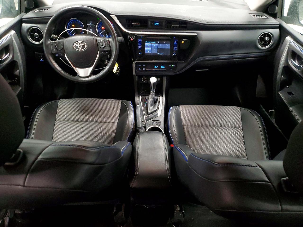 2017 TOYOTA COROLLA L photo 15