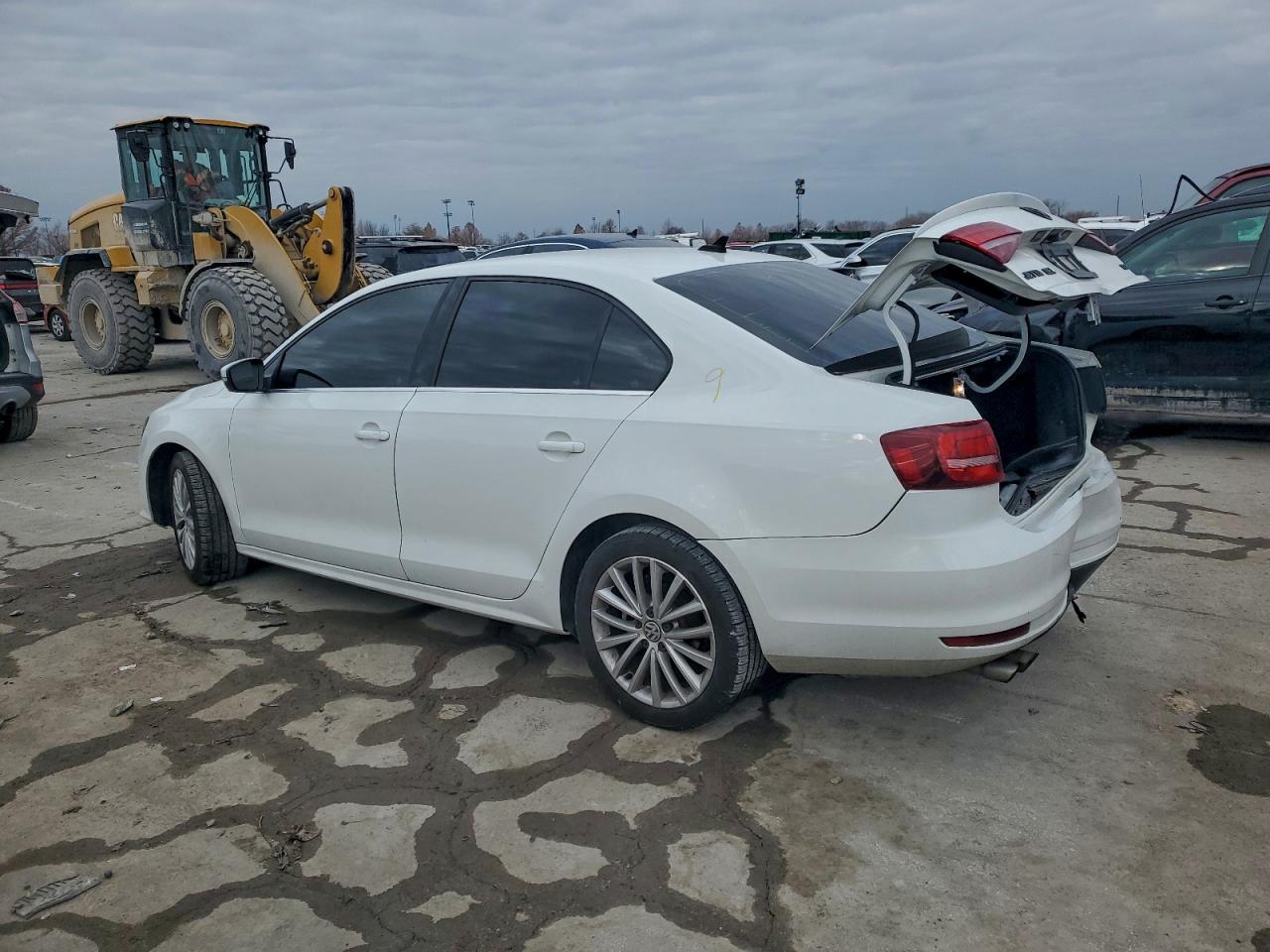 2016 VOLKSWAGEN JETTA SEL photo 2