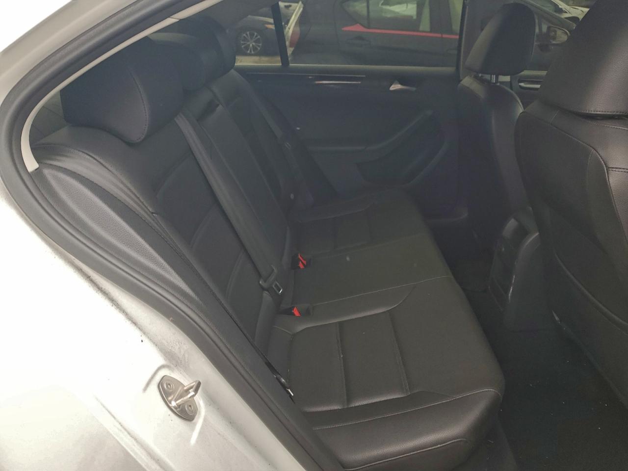 2016 VOLKSWAGEN JETTA SEL photo 10