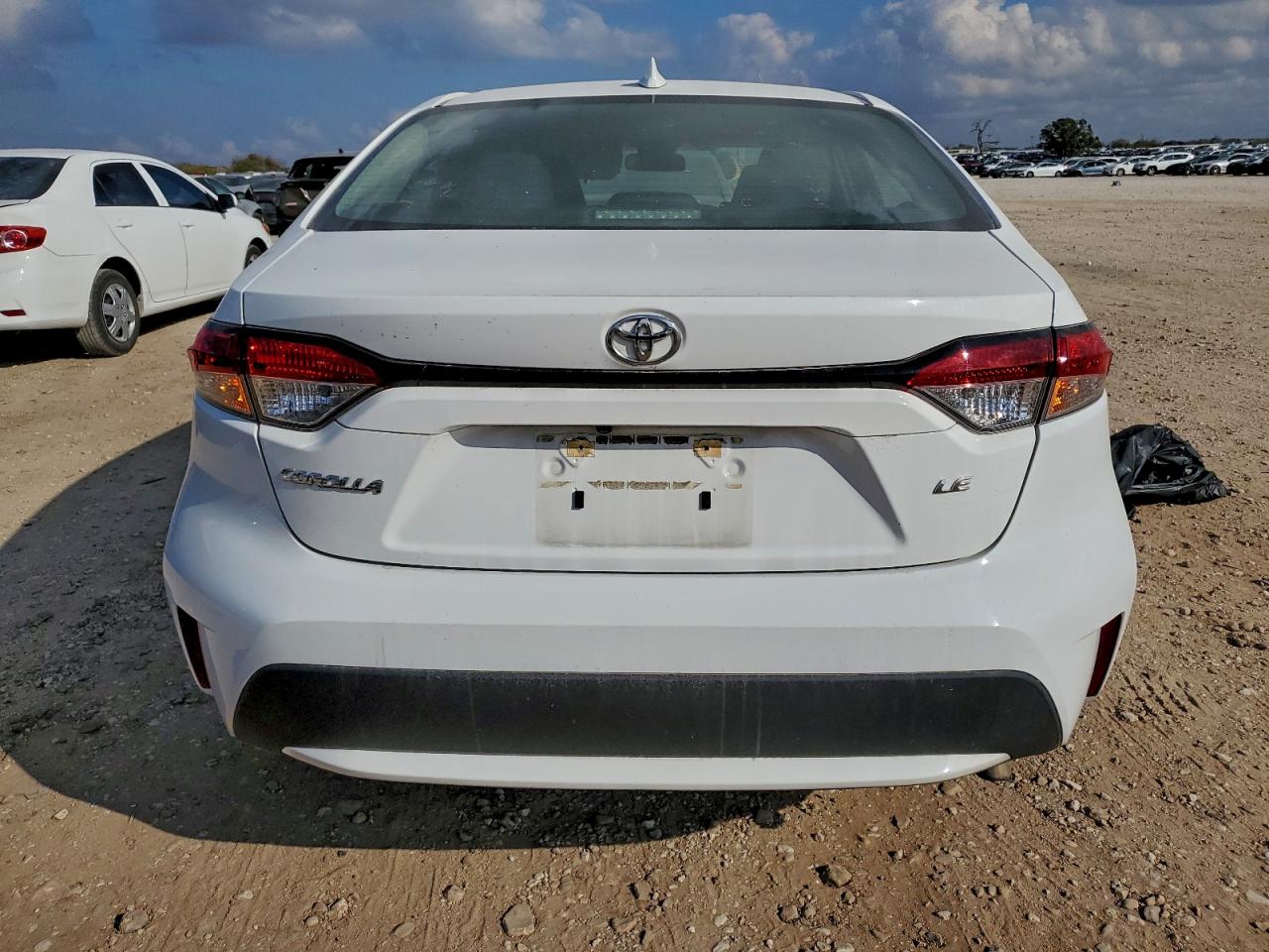 2022 TOYOTA COROLLA LE photo 6