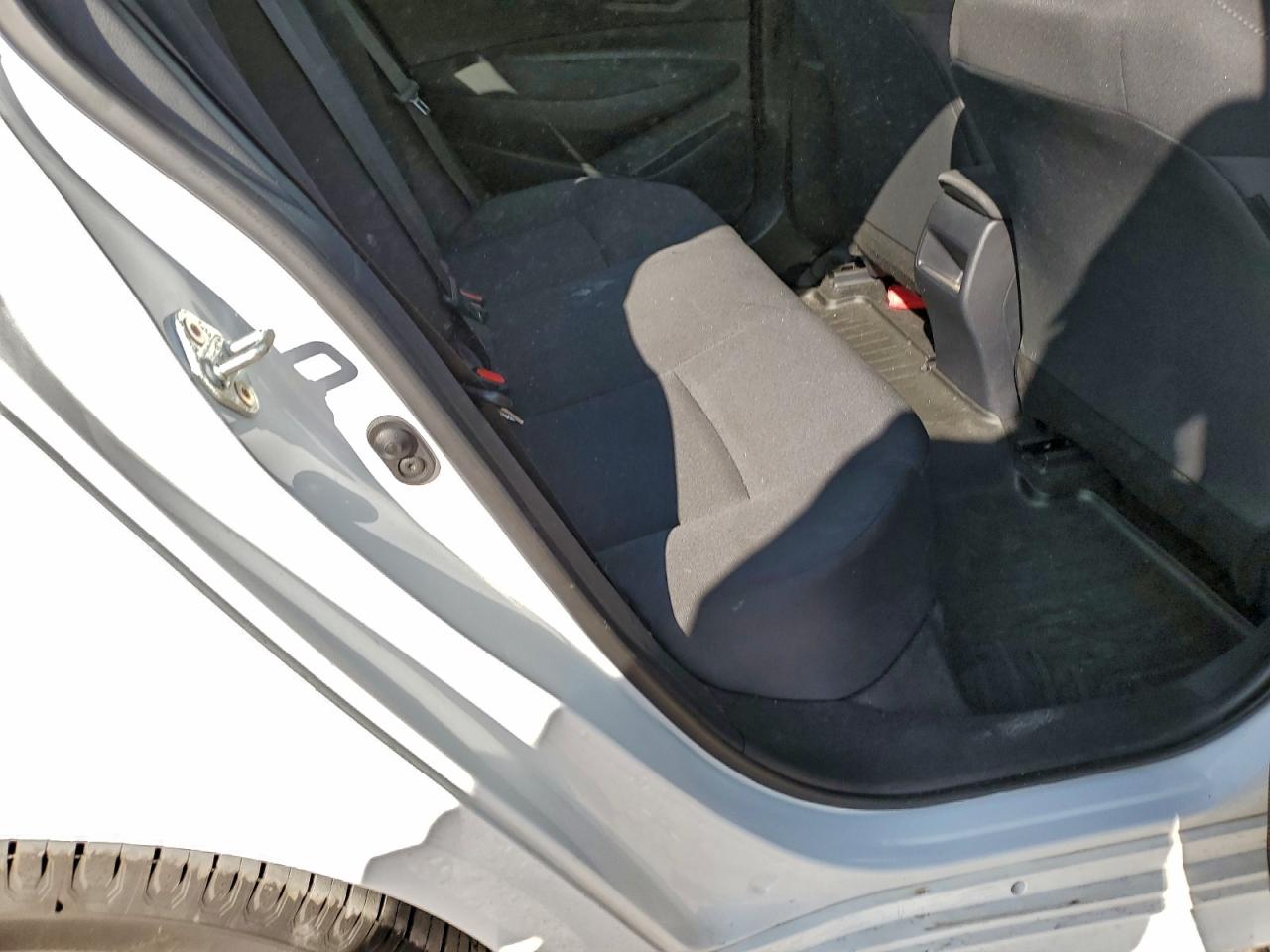 2022 TOYOTA COROLLA LE photo 10