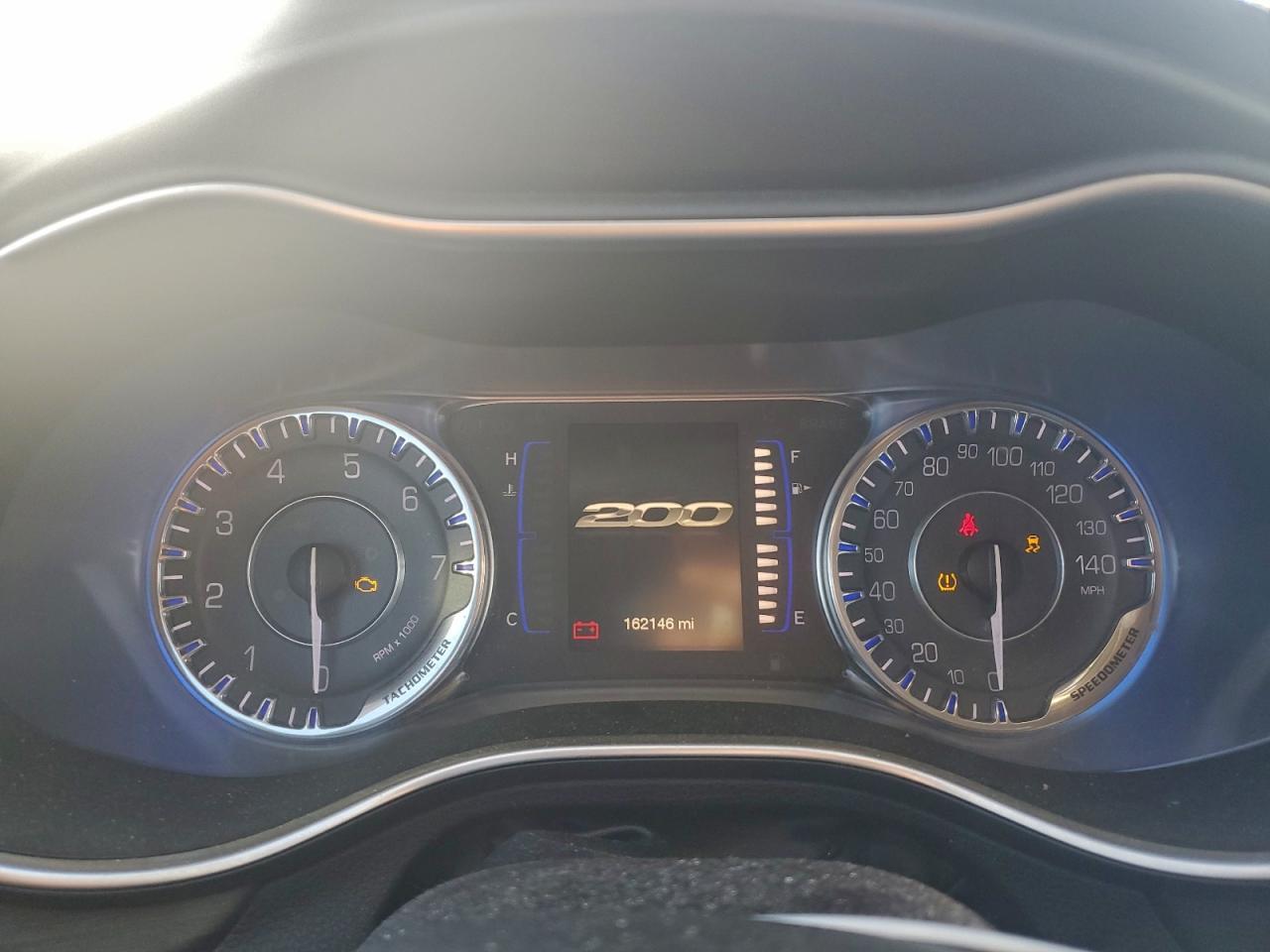 2016 CHRYSLER 200 LIMITED photo 9