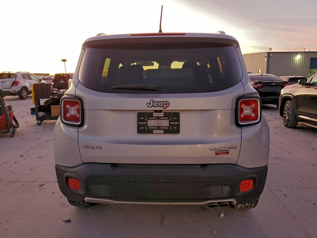 2015 JEEP RENEGADE LIMITED photo 6