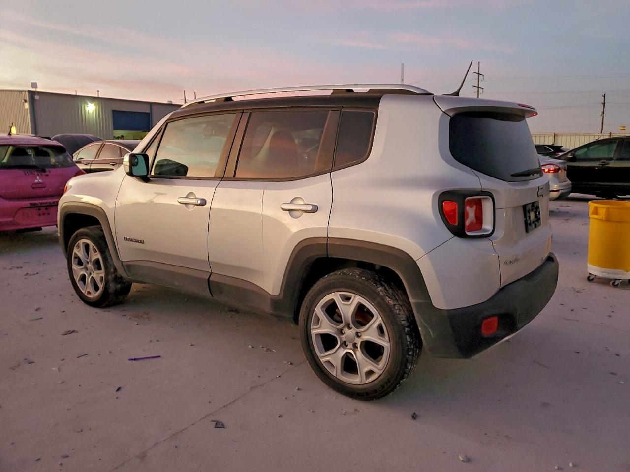2015 JEEP RENEGADE LIMITED photo 2