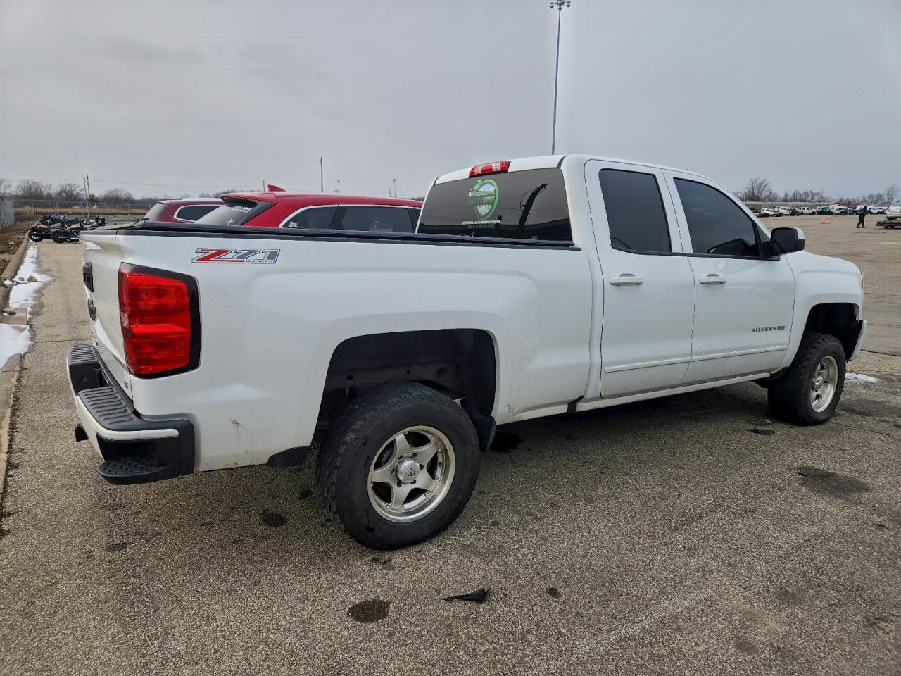 2017 CHEVROLET SILVERADO K1500 LT photo 3