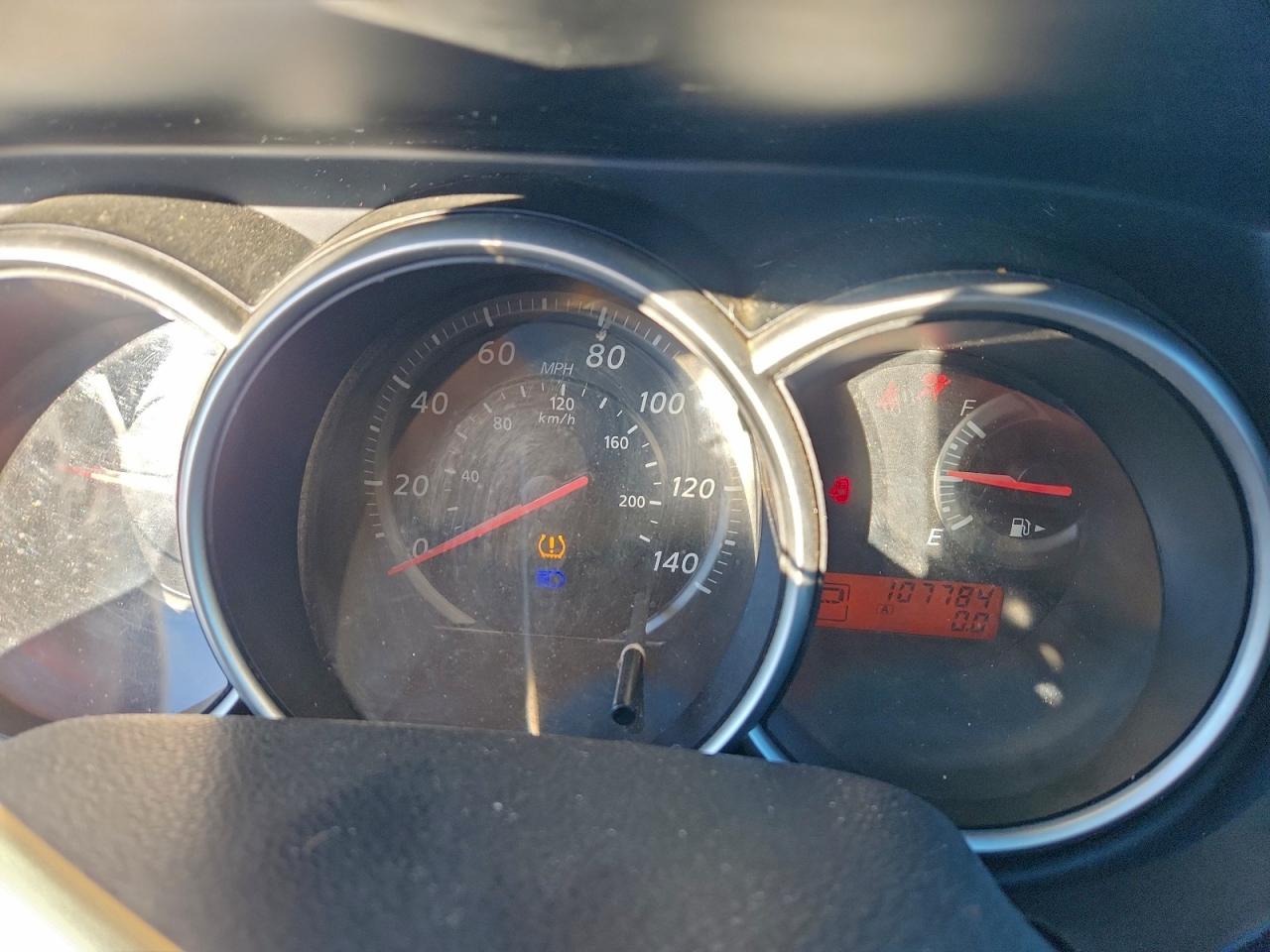 2012 NISSAN VERSA S photo 9