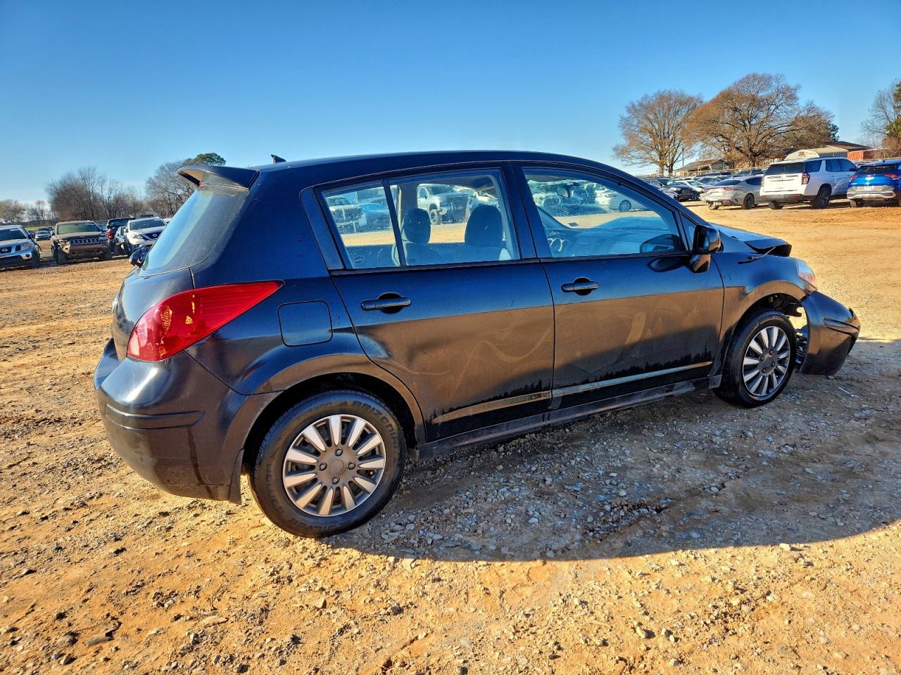 2012 NISSAN VERSA S photo 3