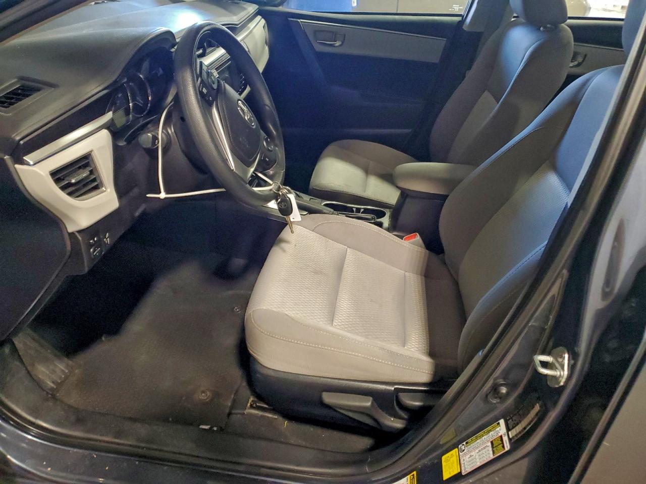 2014 TOYOTA COROLLA L photo 7