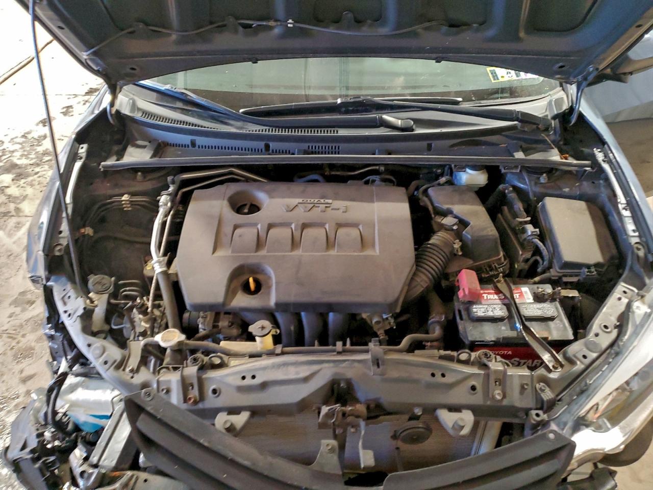 2014 TOYOTA COROLLA L photo 11