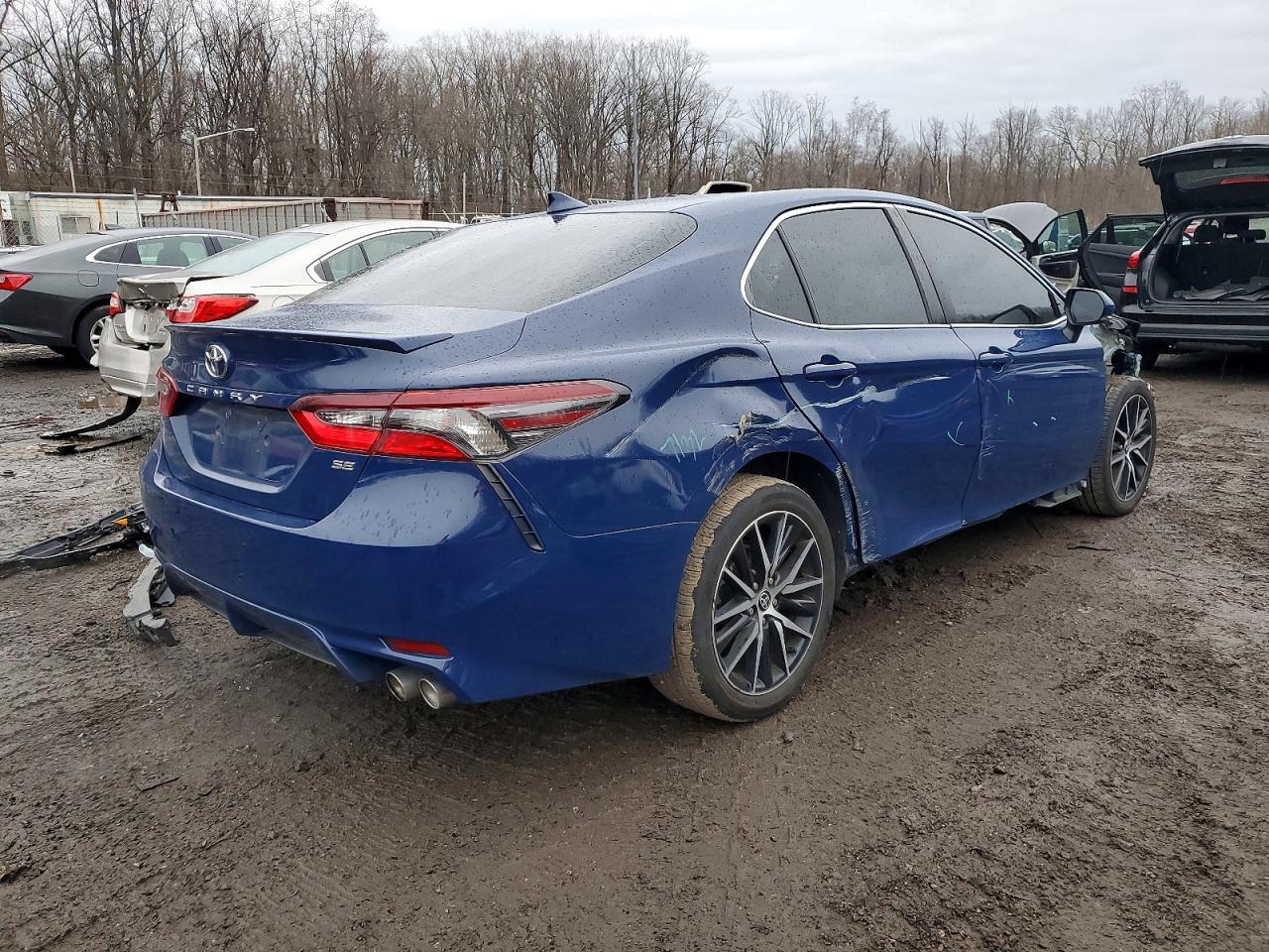 2023 TOYOTA CAMRY SE NIGHT SHADE photo 3