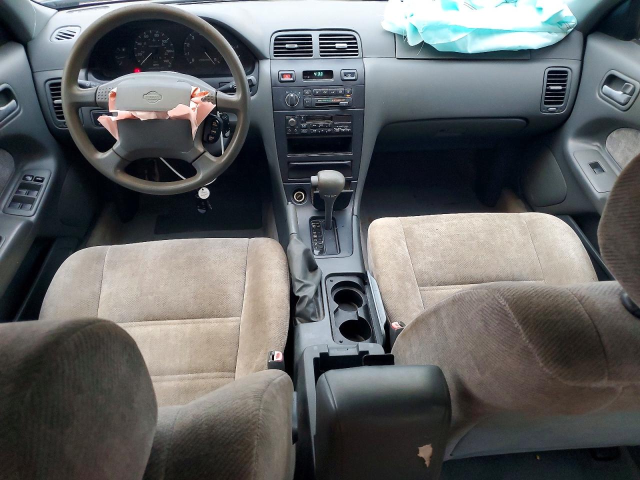 1997 NISSAN MAXIMA GLE photo 8