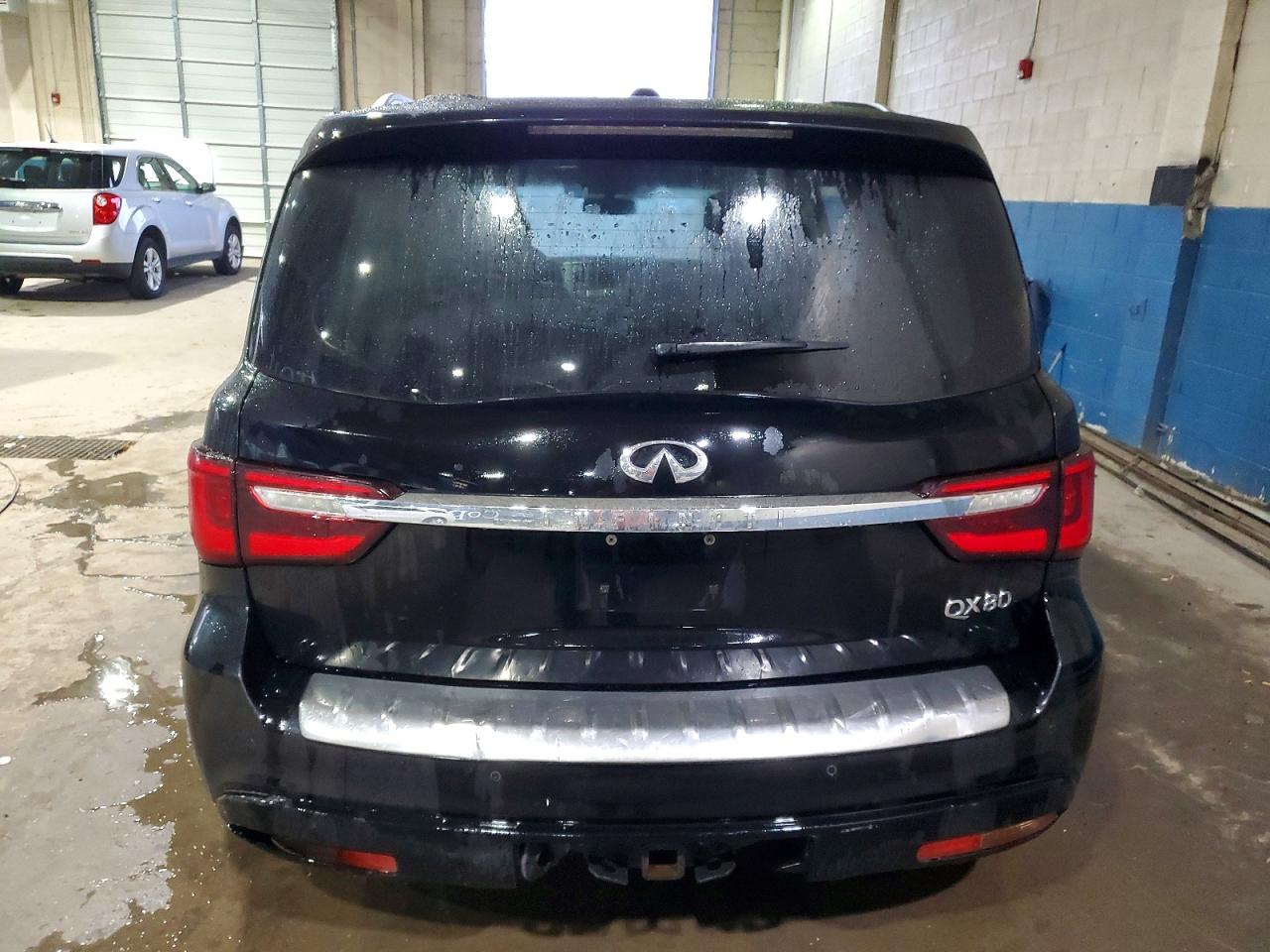 2019 INFINITI QX80 LUXE photo 6