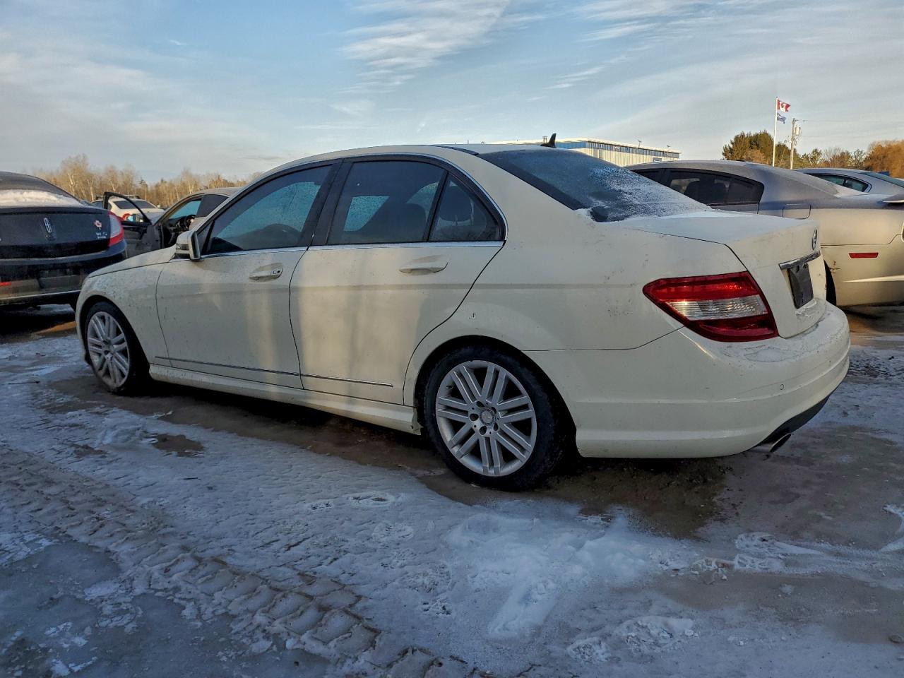 2011 MERCEDES-BENZ C 250 4MATIC photo 2
