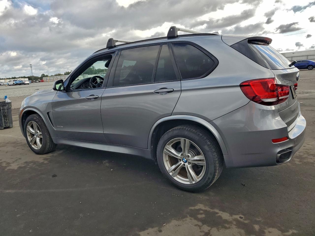 2015 BMW X5 XDRIVE35I photo 2