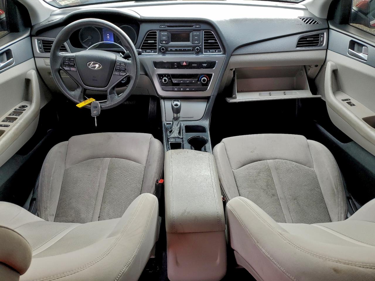 2017 HYUNDAI SONATA SE photo 8
